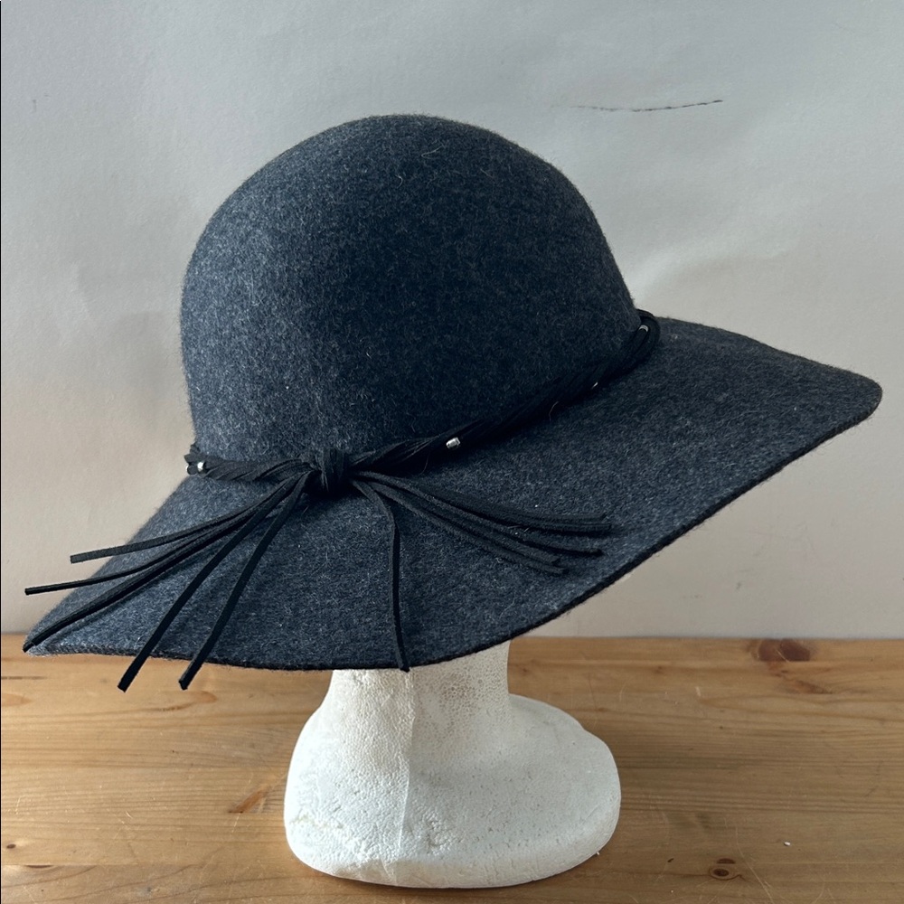 Lucky Brand Hat Charcoal Grey Wool Floppy w Beaded Band Boho Outdoor Sz S 54 cm